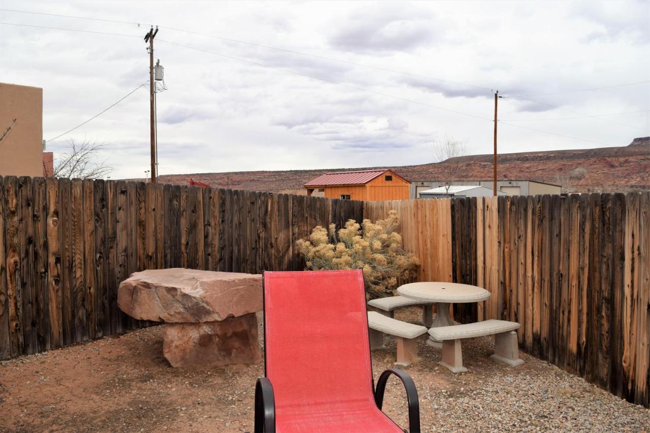 モアブ St Dane'S Desert Juniper Cabinヴィラ エクステリア 写真