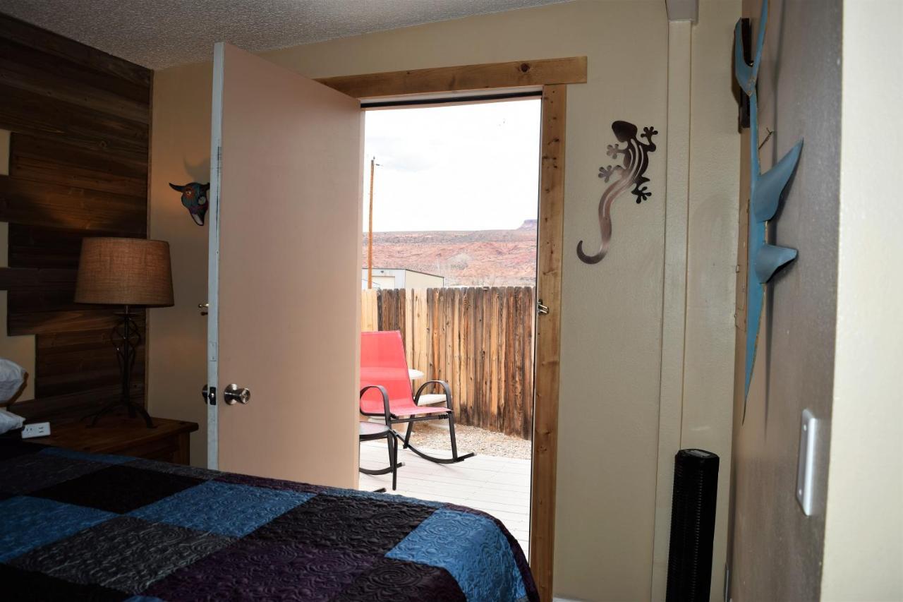 モアブ St Dane'S Desert Juniper Cabinヴィラ エクステリア 写真